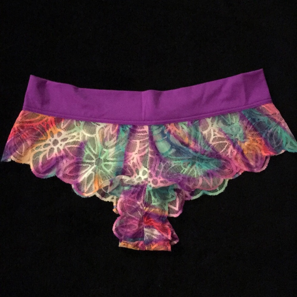 NWT PINK low rise cheekster underwear